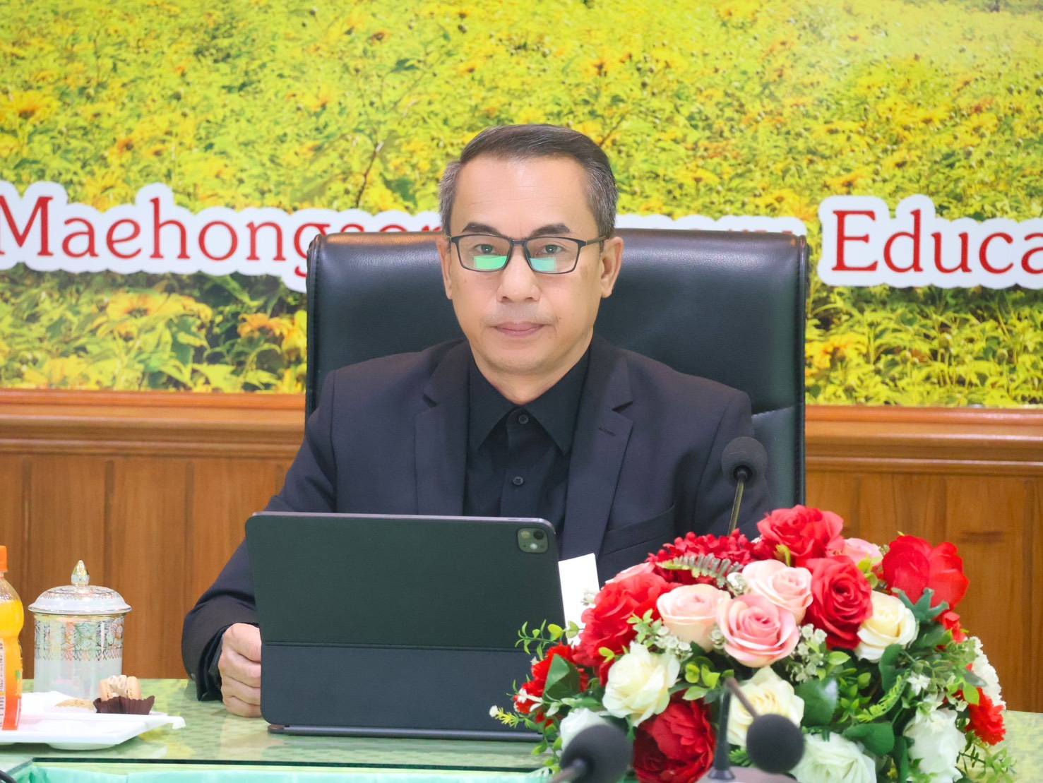 ประชุมคณะกรรมการดำเนินการจัดกิจกรรมร่วมสืบสานประเพณีปีใหม่เมือง